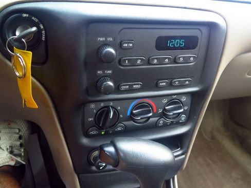 Used 2001 Chevrolet Malibu V6 FWD image 9