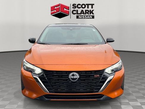 Used 2024 Nissan Sentra SR w/ SR Premium Package FWD image 2