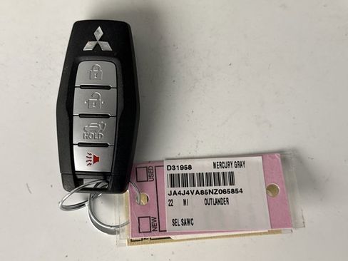 Used 2022 Mitsubishi Outlander SEL image 21