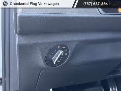 Used 2023 Volkswagen Jetta Sport image 18
