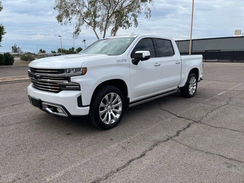 Used 2020 Chevrolet Silverado 1500 High Country w/ Technology Package image 4