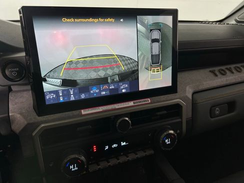 Used 2024 Toyota Tacoma Trailhunter image 16