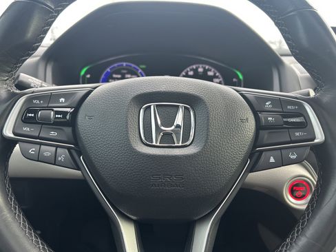 Used 2022 Honda Accord Touring image 17