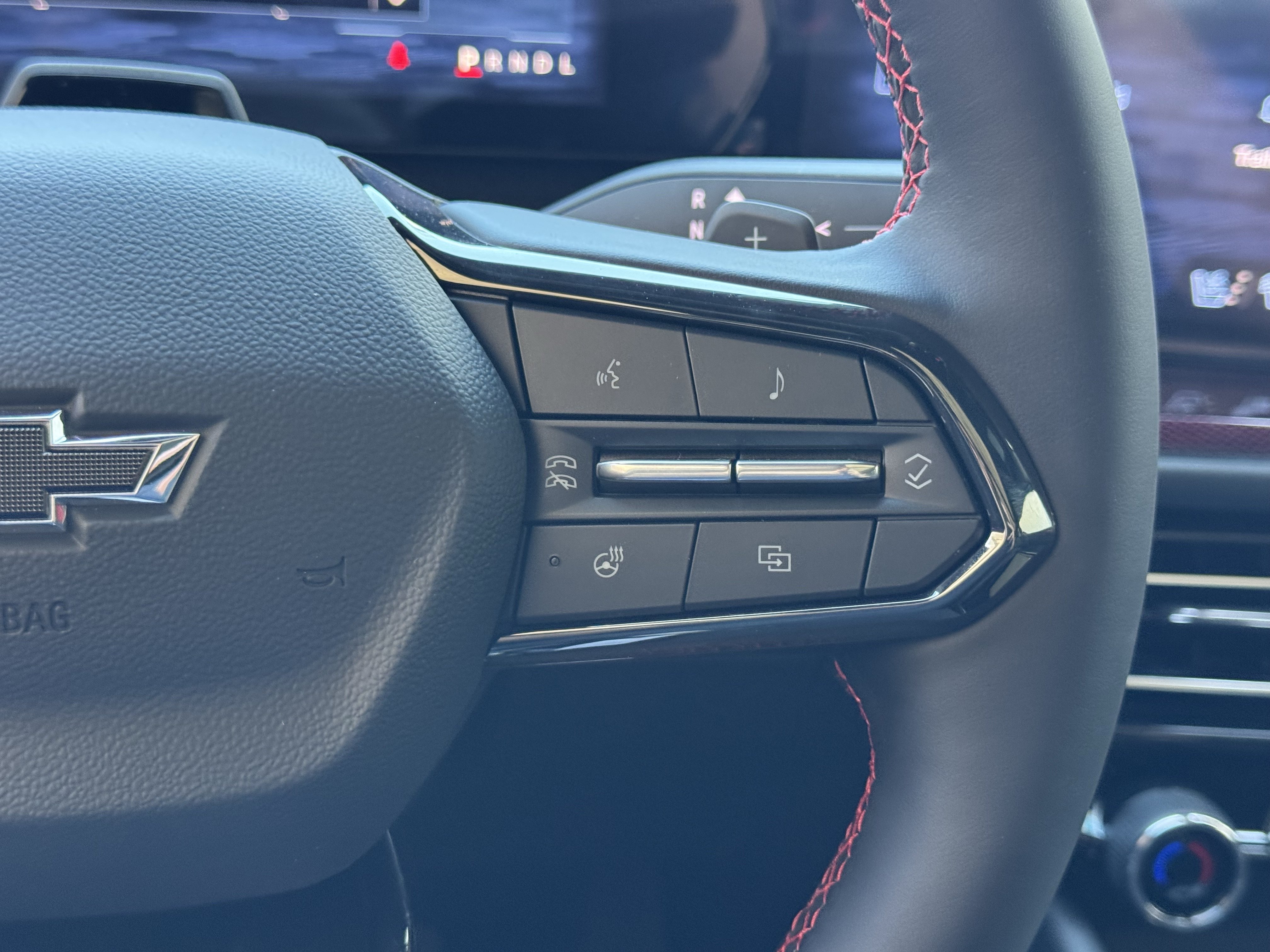 New 2026 Chevrolet Traverse RS w/ LPO, Floor Liner Package AWD/4WD image 28