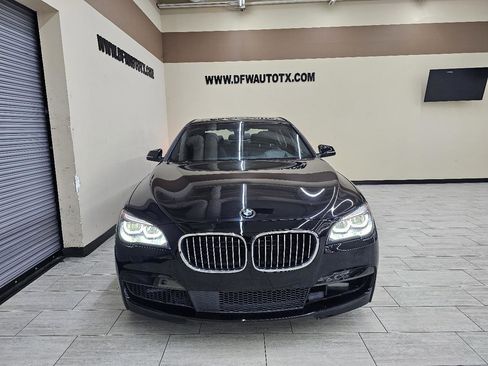 Used 2014 BMW 750Li image 3