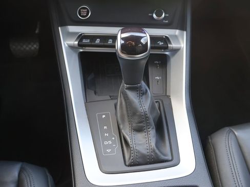 Used 2024 Audi Q3 2.0T Premium image 18