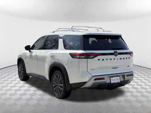 Used 2023 Nissan Pathfinder SL w/ SL Premium Package image 8