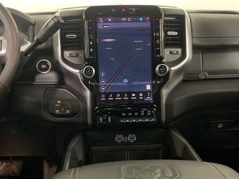 Used 2025 RAM 3500 Laramie AWD/4WD image 15