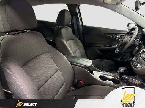Used 2021 Chevrolet Malibu LT FWD image 27