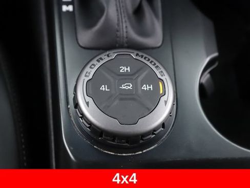 Used 2025 Ford Bronco Outer Banks AWD/4WD image 26