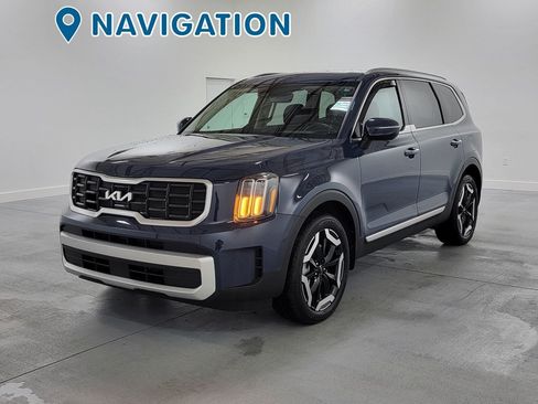 Used 2024 Kia Telluride S w/ S Sunroof Package FWD image 4