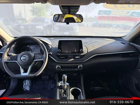 Used 2021 Nissan Altima 2.5 SV FWD image 15
