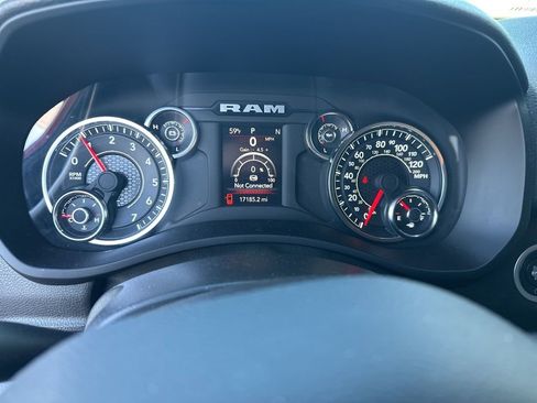 Used 2024 RAM 2500 Big Horn AWD/4WD image 19
