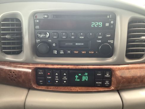 Used 2002 Buick Le Sabre Limited FWD image 14