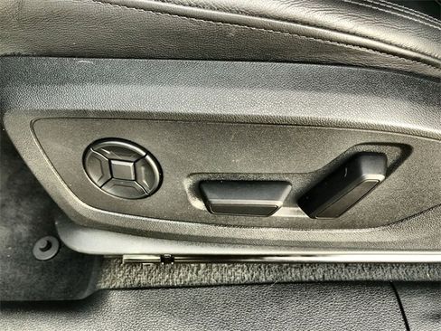 Used 2025 Audi Q3 2.0T Premium image 12