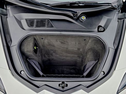 Used 2024 Chevrolet Corvette Stingray w/ Z51 Performance Package image 45