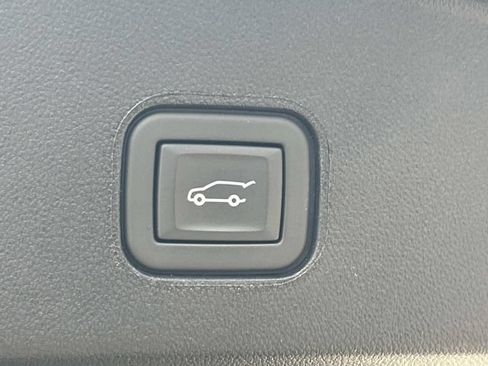 Certified 2024 Cadillac Lyriq Sport w/ LPO, Floor Liner Package AWD/4WD image 20