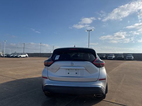 Used 2019 Nissan Murano S FWD image 17