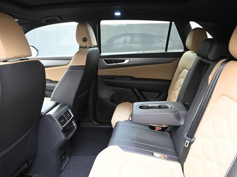 New 2026 Volkswagen Atlas Cross Sport SE AWD/4WD image 18