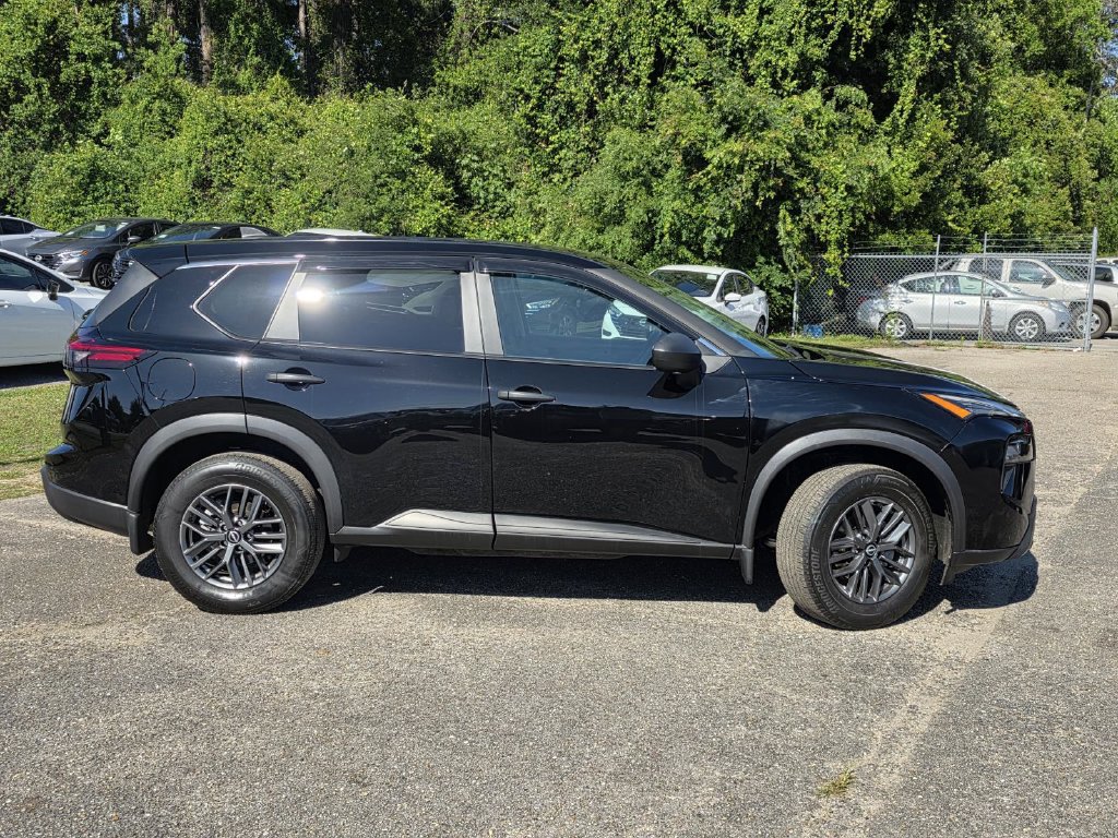 Used 2024 Nissan Rogue S FWD image 34