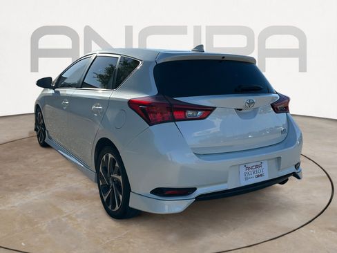 Used 2018 Toyota Corolla iM FWD image 8