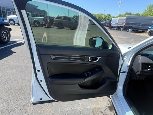Used 2022 Honda Civic EX-L image 10