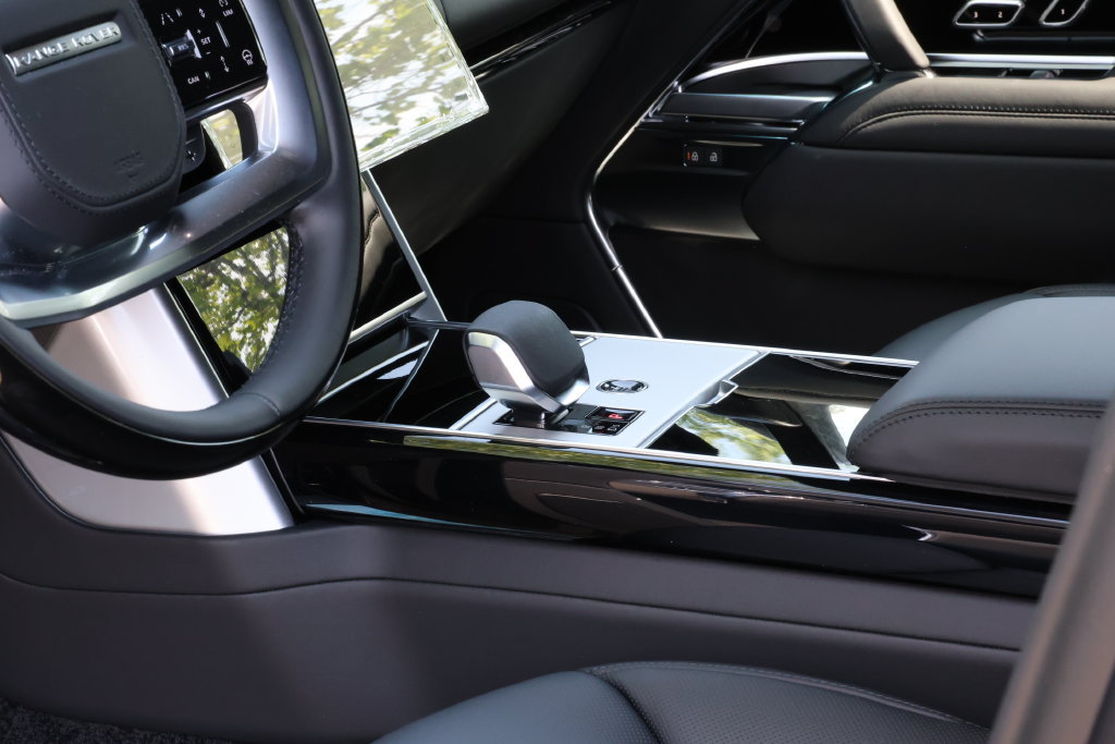 New 2026 Land Rover Range Rover SE AWD/4WD image 13