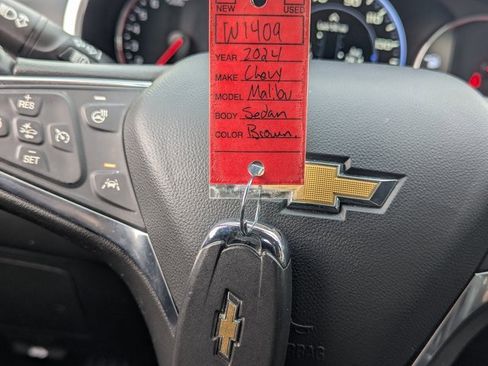 Used 2024 Chevrolet Malibu LT image 36