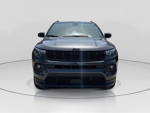 Used 2023 Jeep Compass Latitude w/ Sun and Sound Group AWD/4WD image 2