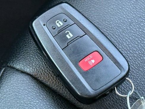 Certified 2024 Toyota 4Runner TRD Off-Road Premium image 25