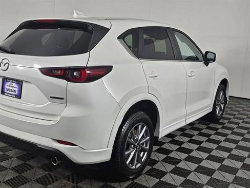 Used 2024 MAZDA CX-5 AWD 2.5 S w/ Select Package image 4