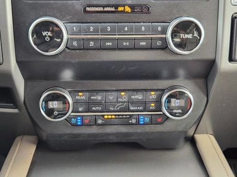 Used 2020 Ford Expedition XLT w/ Equipment Group 202A RWD image 17