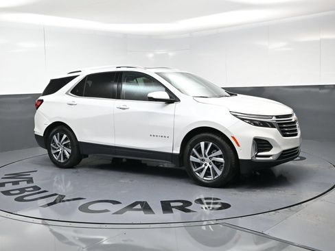 Used 2024 Chevrolet Equinox Premier FWD image 2