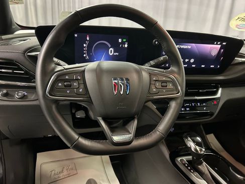 Used 2024 Buick Envista Avenir image 15