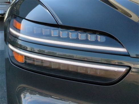 Certified 2026 Genesis GV70 2.5T Select image 9