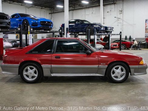 Used 1991 Ford Mustang GT RWD image 8