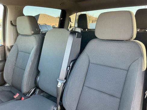 Used 2022 Chevrolet Silverado 2500 Custom w/ Custom Value Package image 37