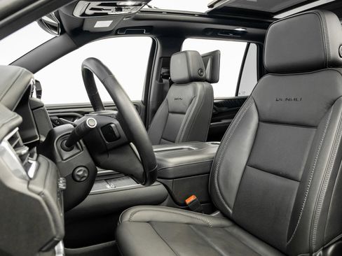 Used 2023 GMC Yukon Denali image 34