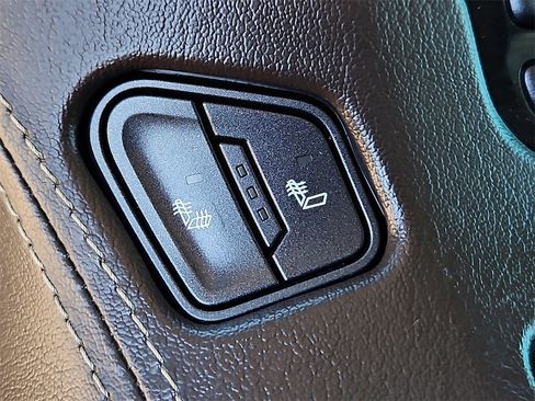 Used 2019 Chevrolet Tahoe LT w/ Luxury Package image 26