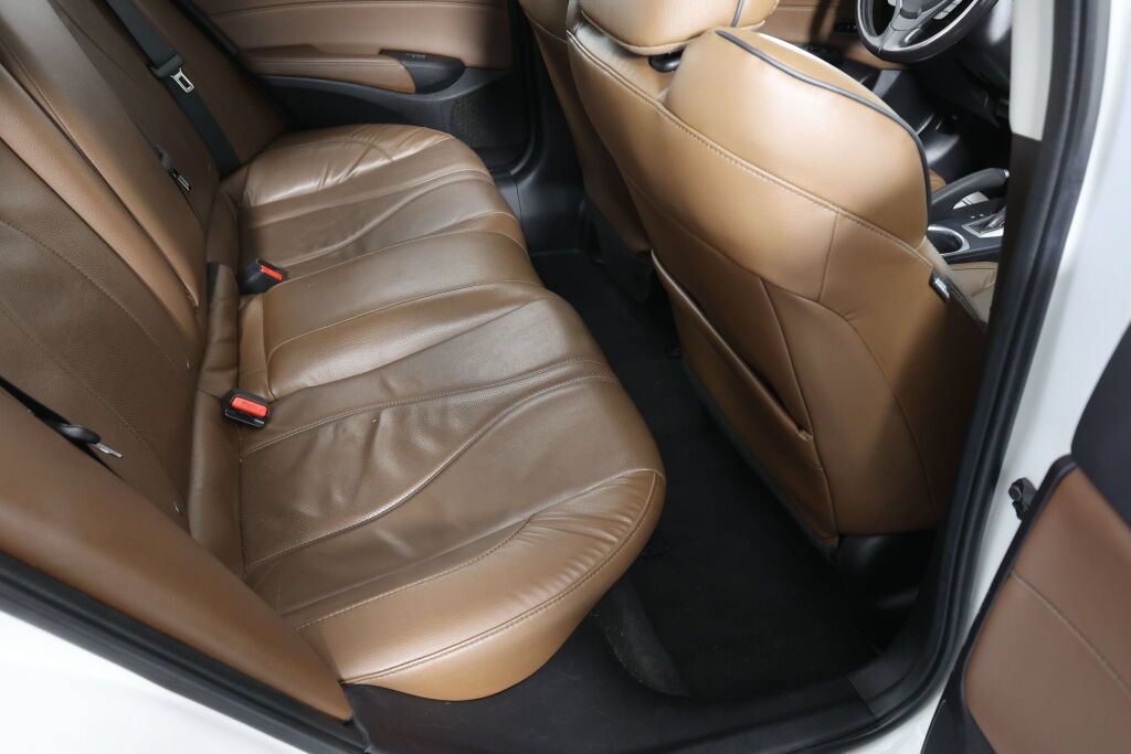 Used 2020 Acura ILX w/ Premium Package FWD image 22