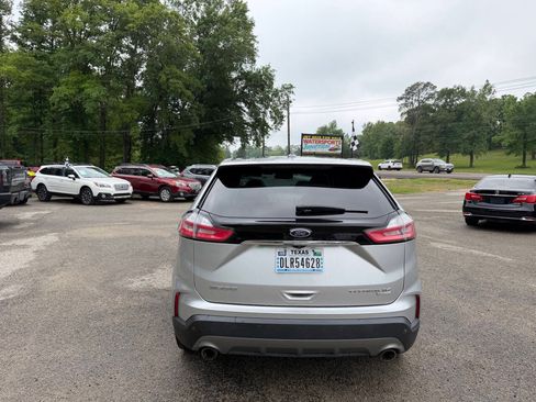 Used 2019 Ford Edge Titanium w/ Equipment Group 301A FWD image 7