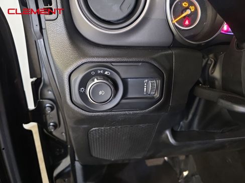 Used 2023 Jeep Wrangler Unlimited Sport AWD/4WD image 11