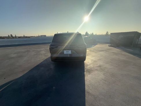 Used 2024 Toyota Sienna XLE image 16