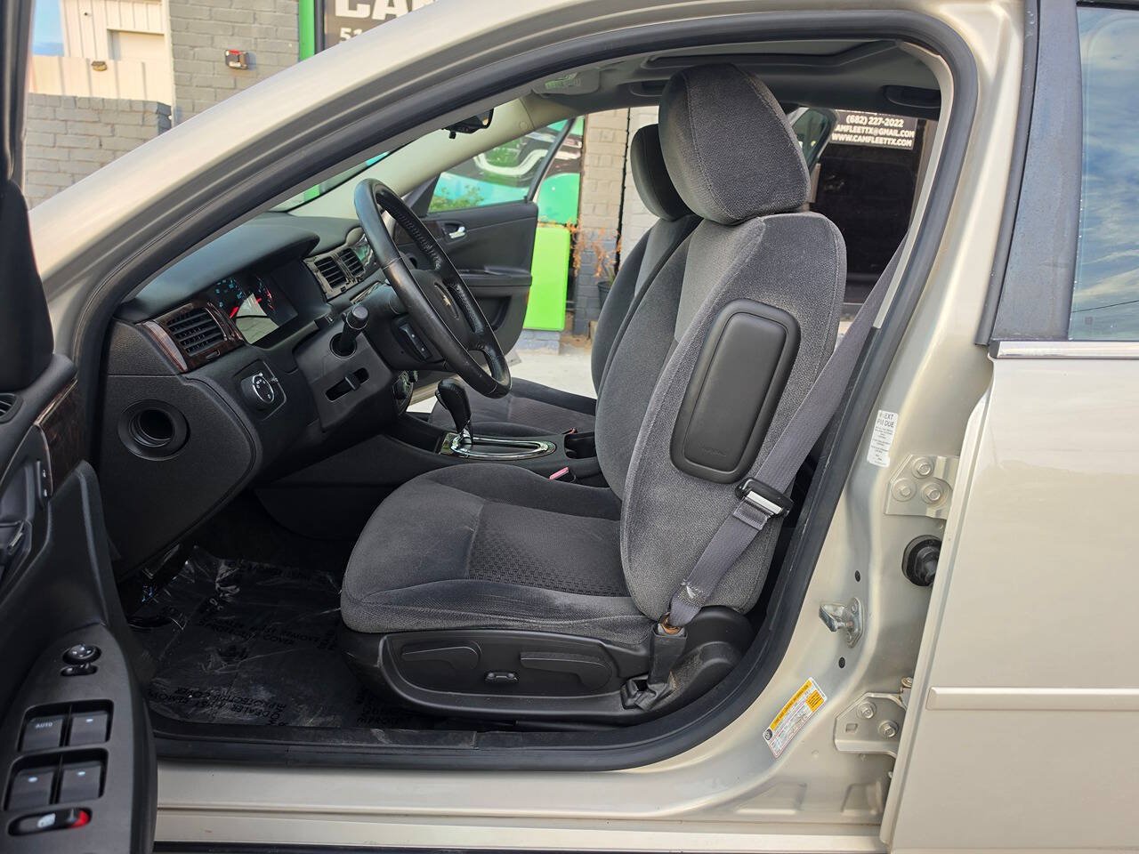 Used 2012 Chevrolet Impala LT w/ LT Sunroof Package FWD image 15