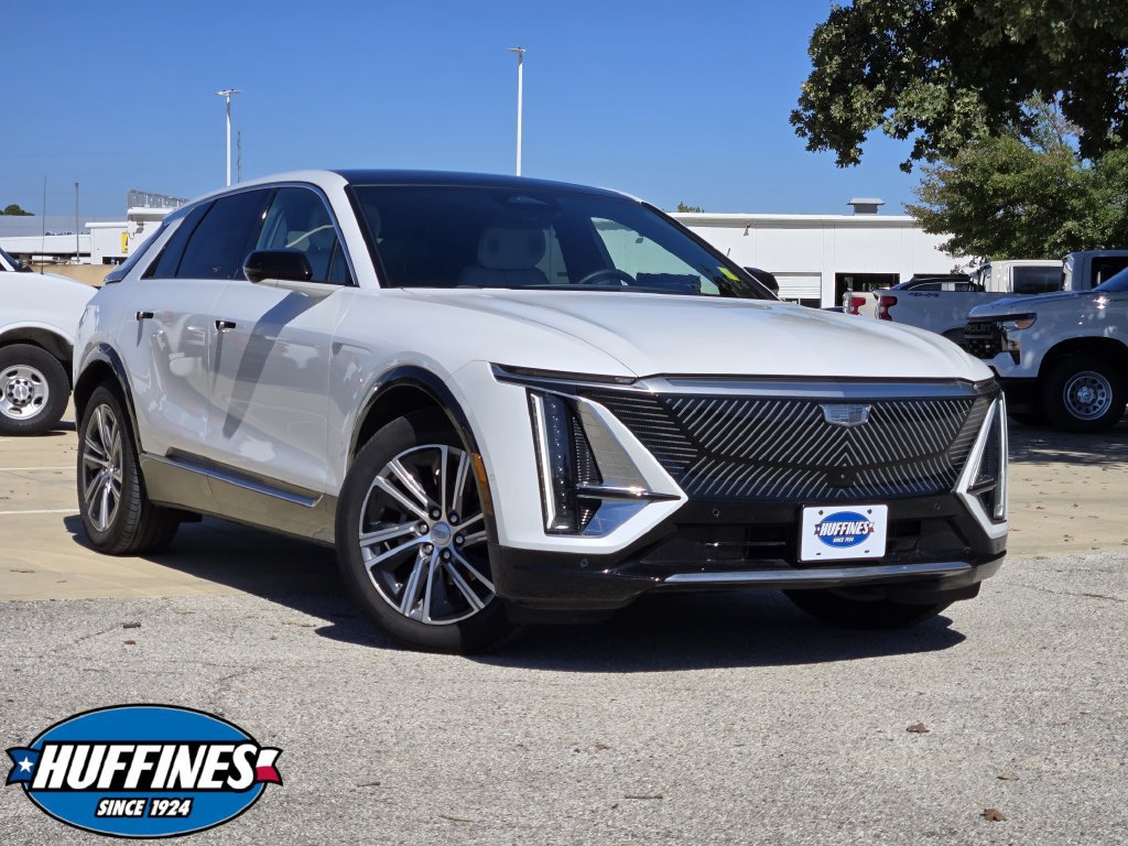 Used 2024 Cadillac Lyriq Luxury w/ LPO, Floor Liner Package RWD image 1
