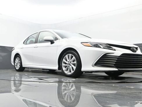 Used 2023 Toyota Camry LE image 25