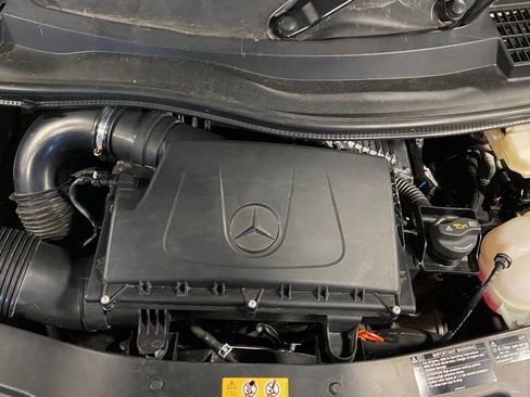 Used 2021 Mercedes-Benz Metris Passenger image 9