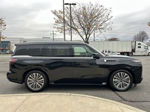Certified 2025 INFINITI QX80 Sensory image 9