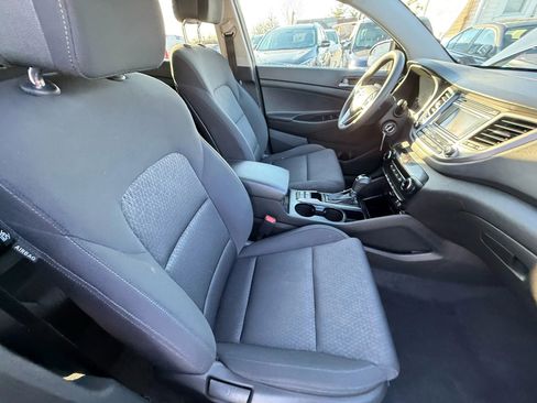Used 2017 Hyundai Tucson SE image 39