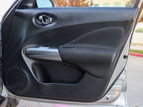 Used 2012 Nissan Juke SV image 9